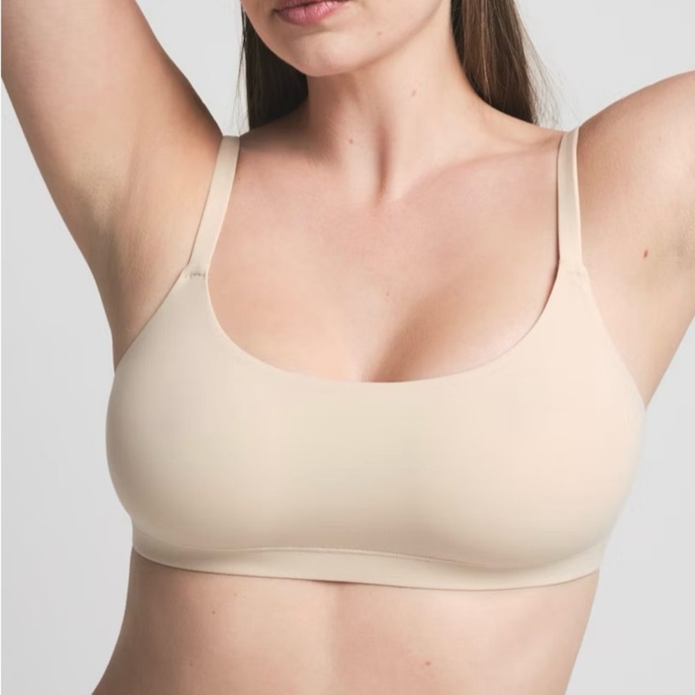 SKIMS Scoop Neck Bralette Size XS in Color Clay